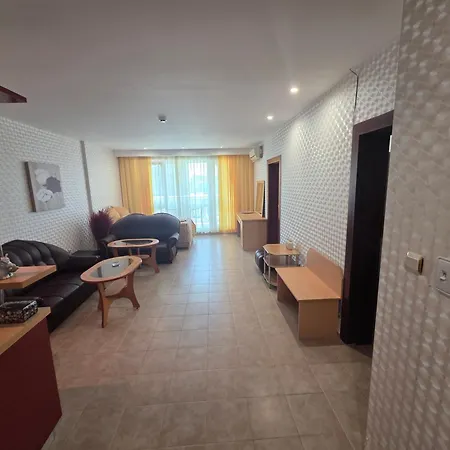 Apartment Miramar Palace