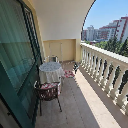 公寓 Miramar Palace *